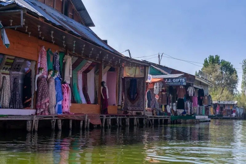 Shop for Handicrafts and Souvenirs